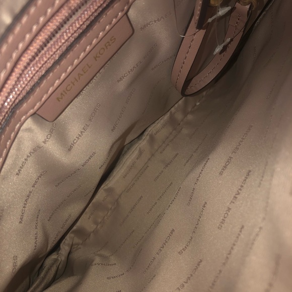 BRAND NEW Michael Kors Purse - Picture 3 of 4